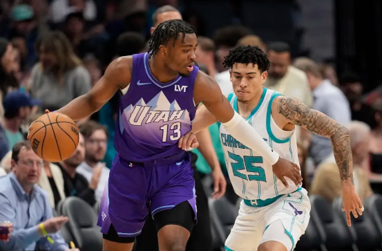 布里奇斯26+10+8 小乔治20分 黄蜂胜爵士结束5连败&爵士6连败 布里奇斯26+10+8 小乔治20分 黄蜂胜爵士结束5连败&爵士6连败