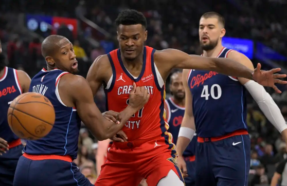 莱昂纳德28分 哈登21+10 快船轻取鹈鹕近15战12胜