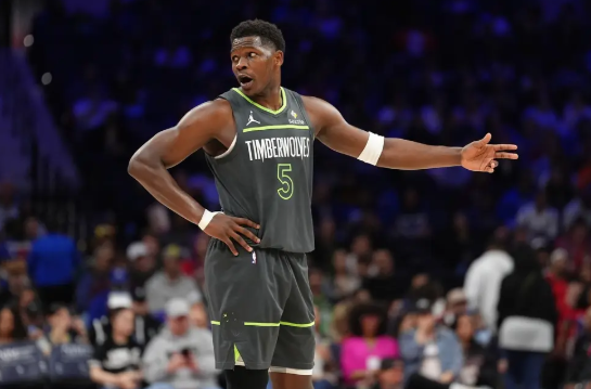 爱德华兹37分 戈贝尔23+19 格莱姆斯28分 森林狼送76人11连败 爱德华兹37分 戈贝尔23+19 格莱姆斯28分 森林狼送76人11连败