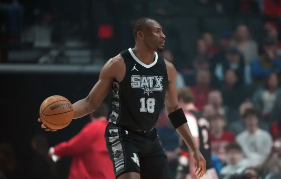 卡马拉23+10 夏普21+10+6 卡斯尔22+7+5 开拓者力克马刺 卡马拉23+10 夏普21+10+6 卡斯尔22+7+5 开拓者力克马刺