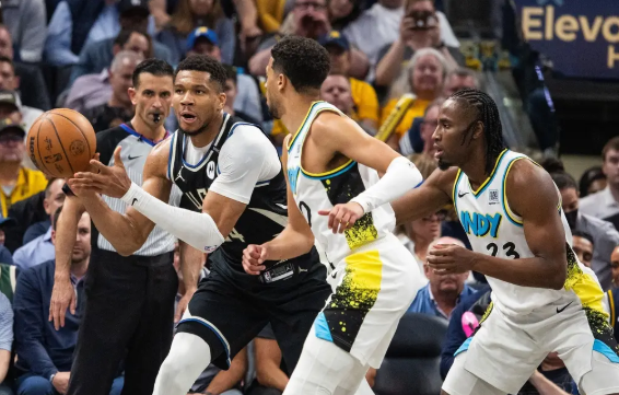 哈利伯顿21+5+12 字母哥34+18+7 步行者再胜雄鹿2-0领先