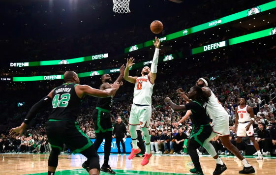 怀特34分 布朗26+8+12 塔图姆伤缺 绿军22记三分大胜尼克斯